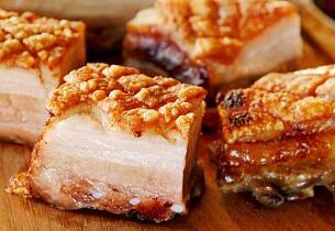 De beste ribbeoppskriftene fra langtidsstekt ribbe til porchetta