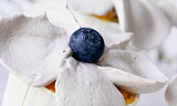 Luftige vaniljecupcakes med blåbær
