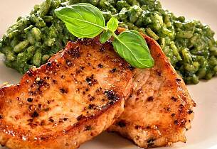 Schnitzel med spinatrisotto - her trenger du bare ett tilbehør