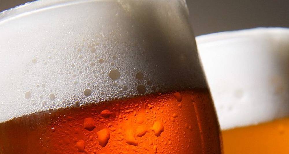 7 av 10 nordmenn handler øl i utlandet