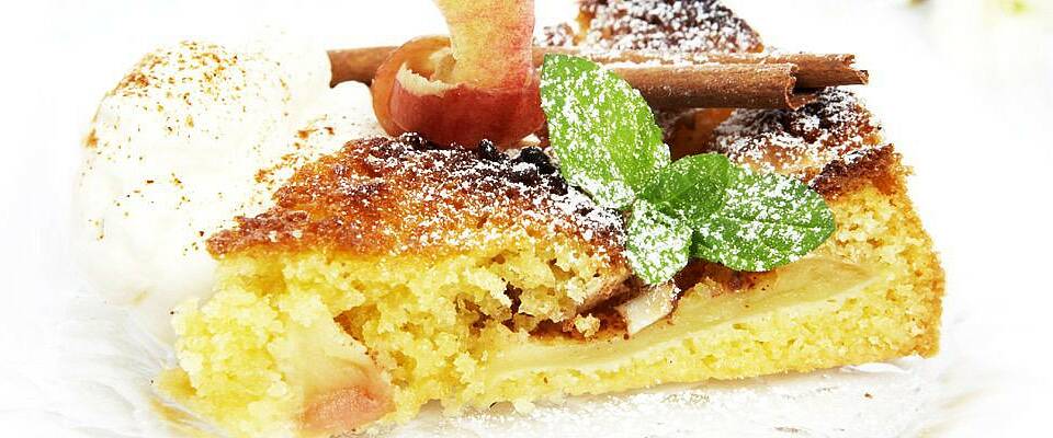 Skrukkete epler etter ferien? Lag denne deilige eplekaken