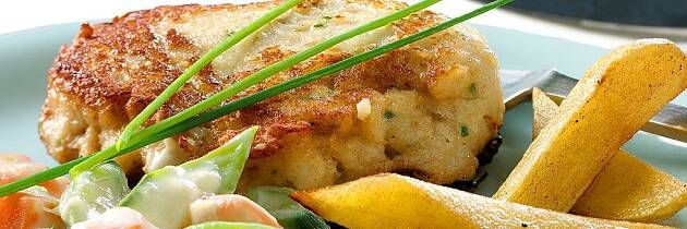 Hjemmelagete fiskekaker er best med smaksrikt tilbehør som her