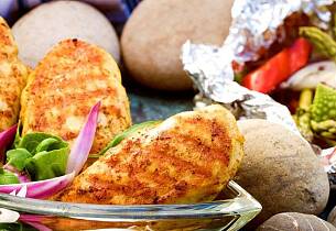 Prøv denne eksotiske vrien på kylling fra grillen