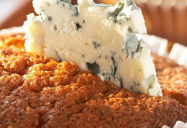 Slik får du fart på muffinsene - smak av pepperkake og blåmuggost