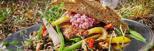 Slå til med en saftig elgburger