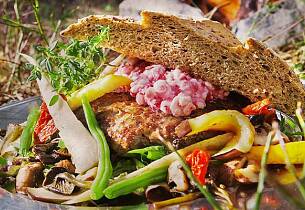 Slå til med en saftig elgburger