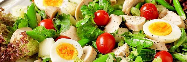 Kyllingsalat er en fin start på påskeferien