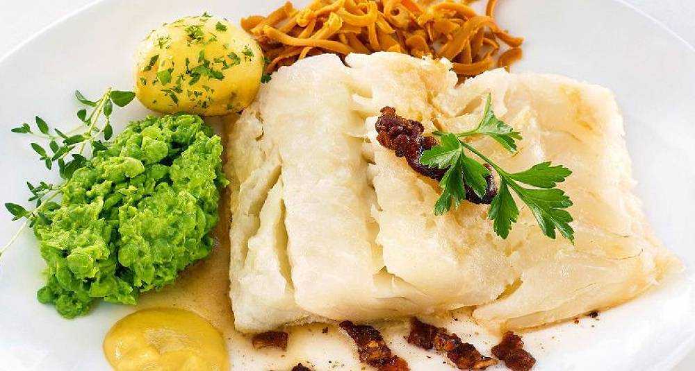 Lutefisk med ringerikserter og poteter