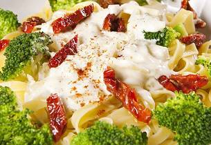 Pasta med broccolisaus