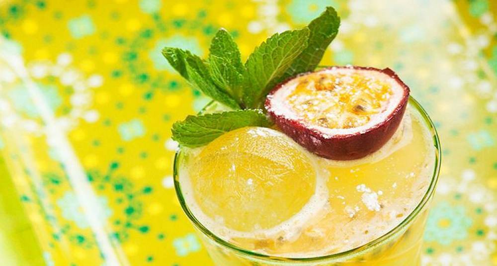 Gin Passionfruit Smash