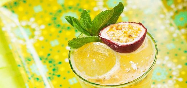 Gin Passionfruit Smash