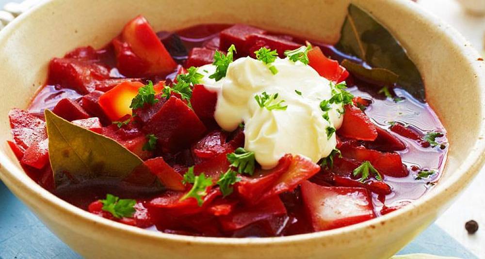 Borscht med kål og gulrøtter