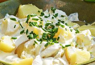 Potetsalat med yoghurt og frisk mynte