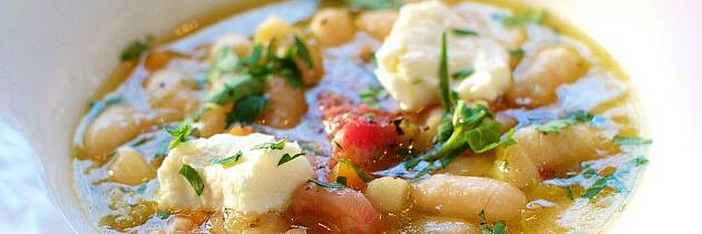 Nå er sesongen for å sette en toscansk grønnsakssuppe på festbordet