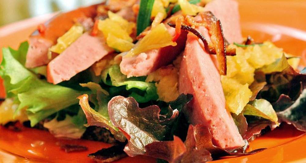 Vossakorv langt hjemmefra - med appelsin- og chilipimpet kålrotstappe