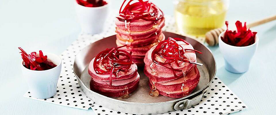 Rosa pannekaker til frokost eller dessert som alle vil like