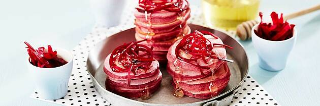 Rosa pannekaker til frokost eller dessert som alle vil like