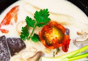 Thai kyllingsuppe med sopp - Tom Kha Gai