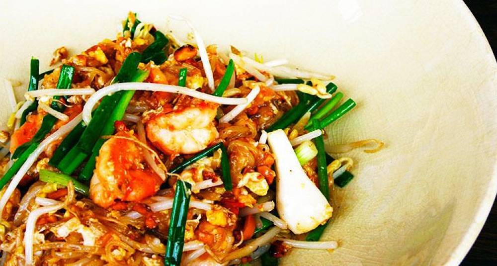 Stekt thairis med kylling Khao phat kai