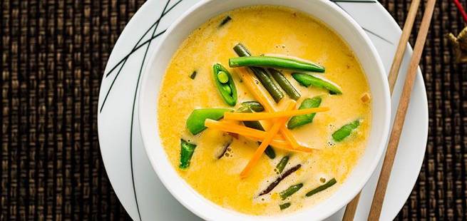 Thai curry grønnsaksuppe