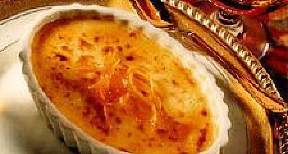 Crème brulée med svisker og marsipan