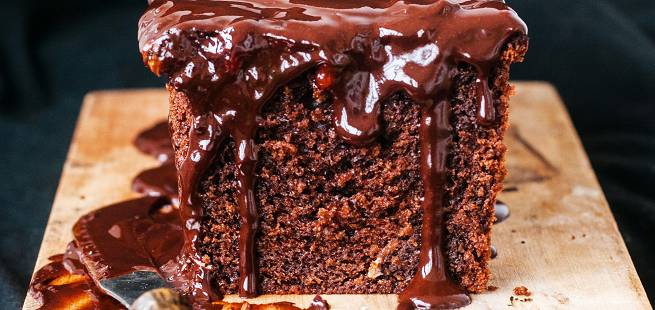 Sjokoladekake med rødvinsglasur