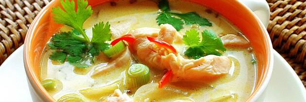 Thaiklassikeren Tom Kha Gai kan lages på denne enkle måten