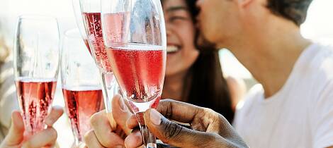 Her finner du gode alternativer til rosa champagne