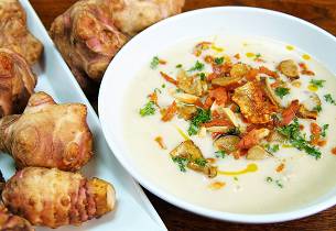 Jordskokksuppe med spekeskinke