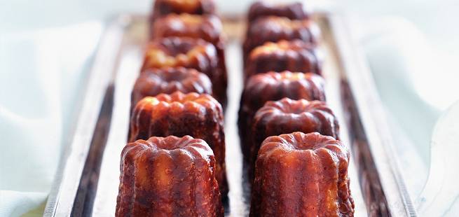 Canelés med smak av vanilje og appelsin