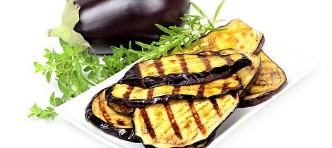 Grillet aubergine bare må prøves