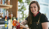 Canadiske Kaitlyn Stewart er verdens beste bartender