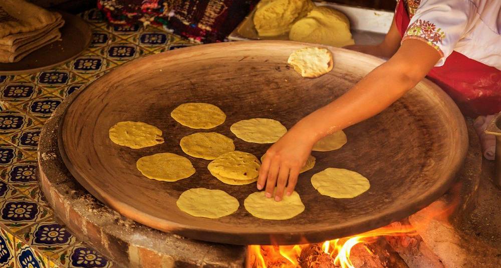 Hjemmelaget tortillas med masa harina - et maismel