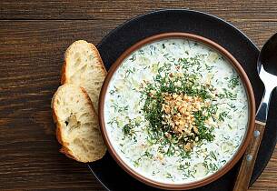 En kald suppe som dette er perfekt i sommervarmen