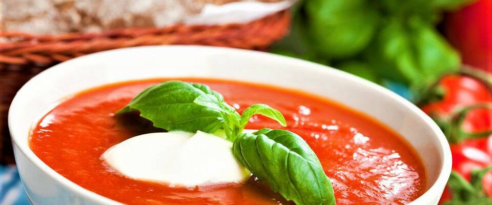 En deilig og syrlig tomatsuppe kickstarter uka