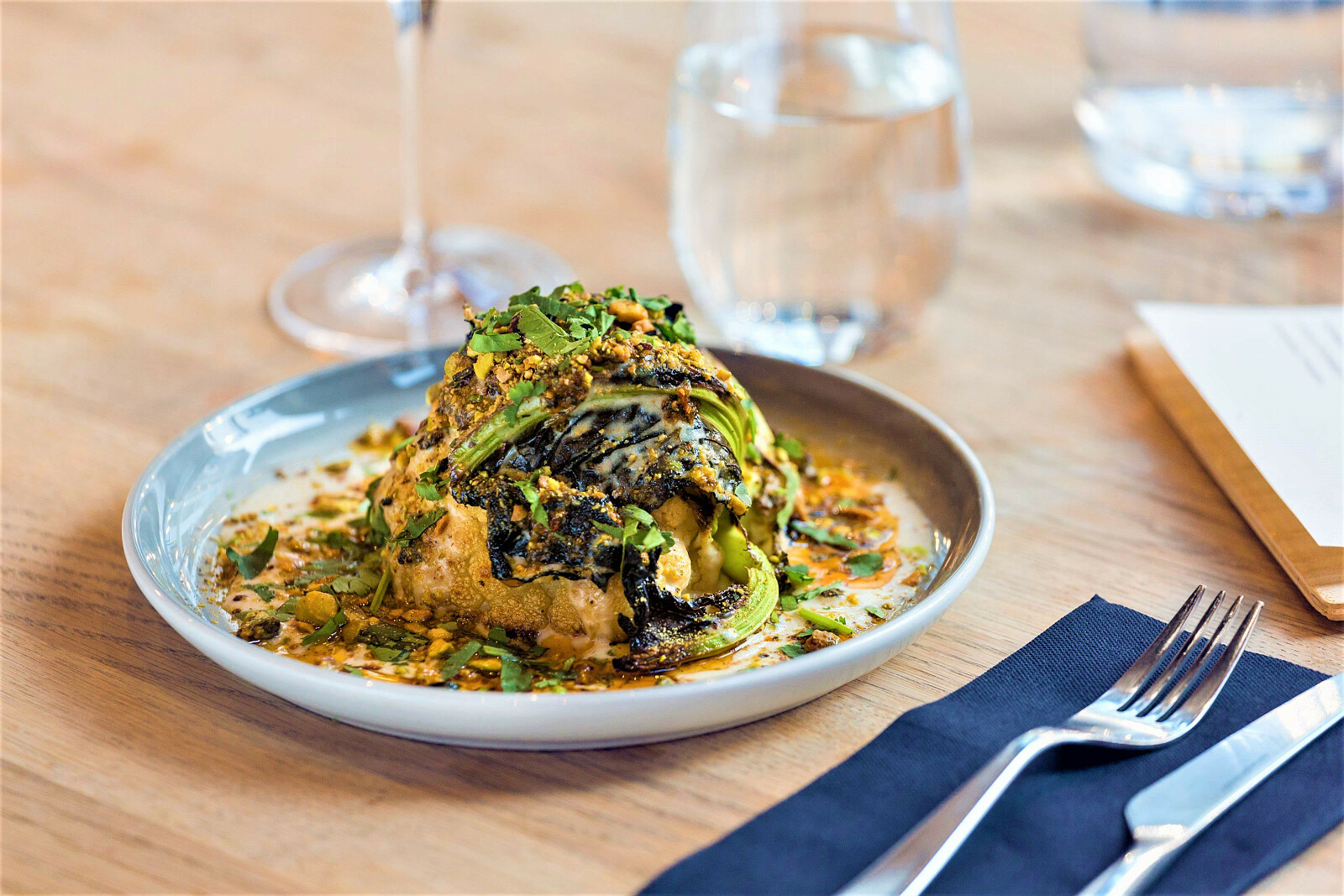 Grillet blomkål, habanerosmør og tahini