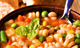 Denne italienske suppen lager seg selv og er verd å vente på