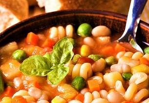 Denne italienske suppen lager seg selv og er verd å vente på
