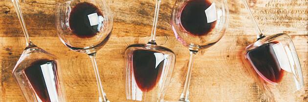 Smak deg gjennom 10 viner fra Bordeaux sammen med en ekte ekspert