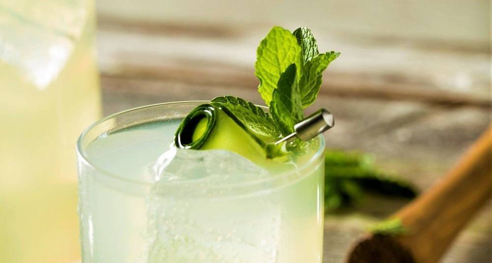 Ta en litt pause fra gin tonicen og prøv denne sommerlige forfriskningen