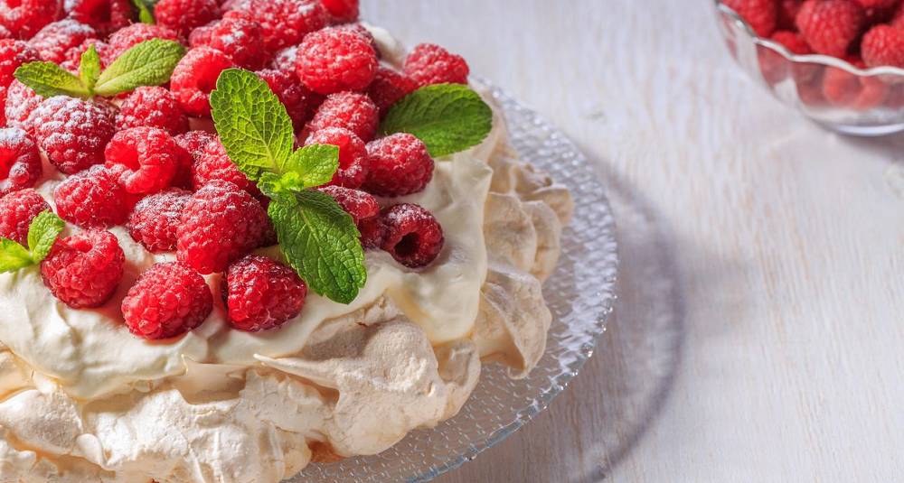 Hylleblomstkake a la pavlova