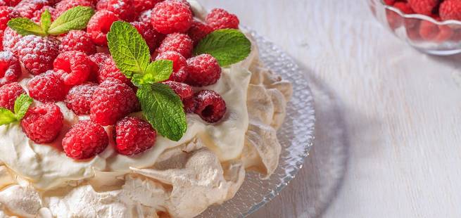 Hylleblomstkake a la pavlova