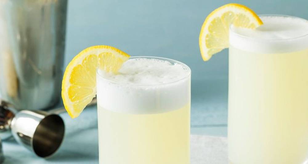 Kos deg med en Gin Fizz: her får du tre oppskrifter å velge mellom
