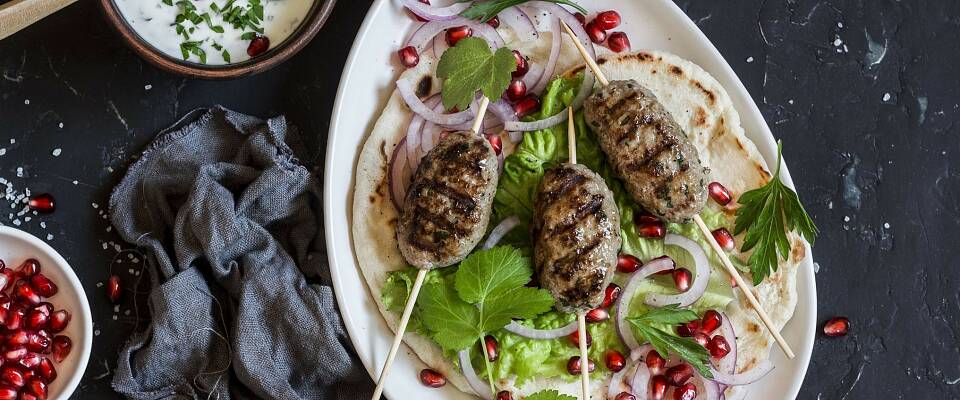 Kebab på grillen smaker himmelsk - la deg friste av denne saftige varianten