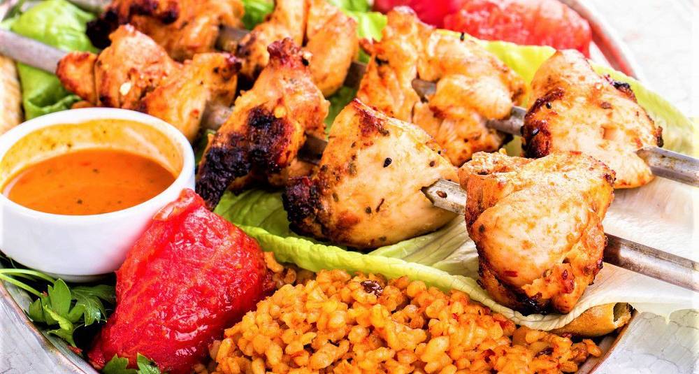 Hot barbeque-salat