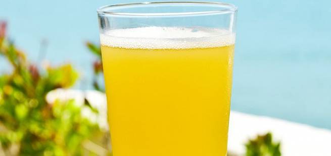 Clara - shandy på spansk drinkoppskrift