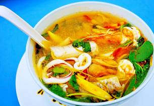 Thai hot and sour fiskesuppe