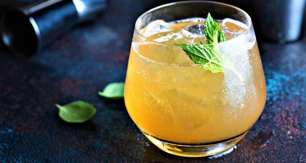 Eplesidercocktail med bourbon drinkoppskrift