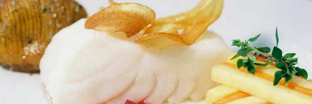 Få ting smaker bedre enn dampet kveite med syrlige rotgrønnsaker og fondantpoteter