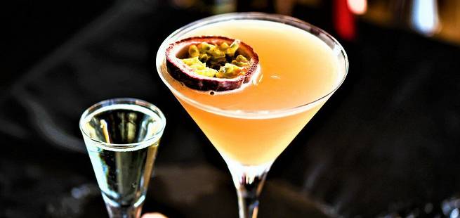 Pasjonsfrukt-martini drinkoppskrift